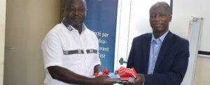 Le PNLS reçoit des aides – mémoires pour la prévention et le traitement de l’infection à VIH chez les enfants et adolescents de la part de la fondation EGPAF